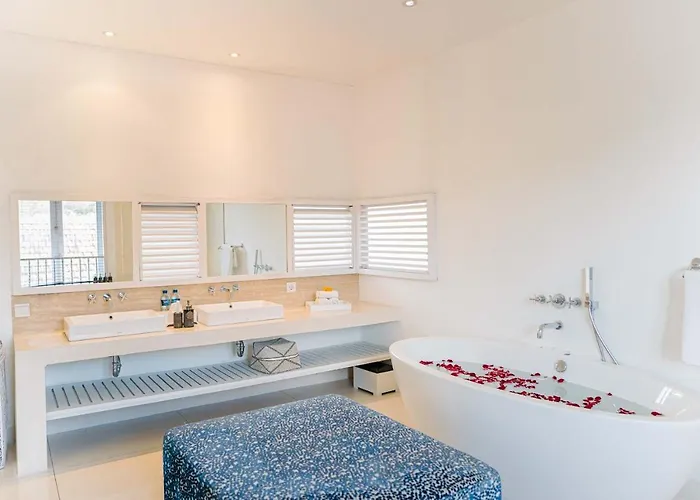 Cassamia Bali - Spacious Luxury 5 Bedroom Villa Jimbaran (Bali)