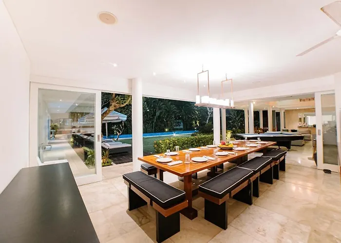 Villa Cassamia Bali - Spacious Luxury 5 Bedroom Villa *