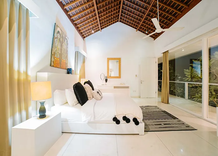 Villa Cassamia Bali - Spacious Luxury 5 Bedroom Villa *